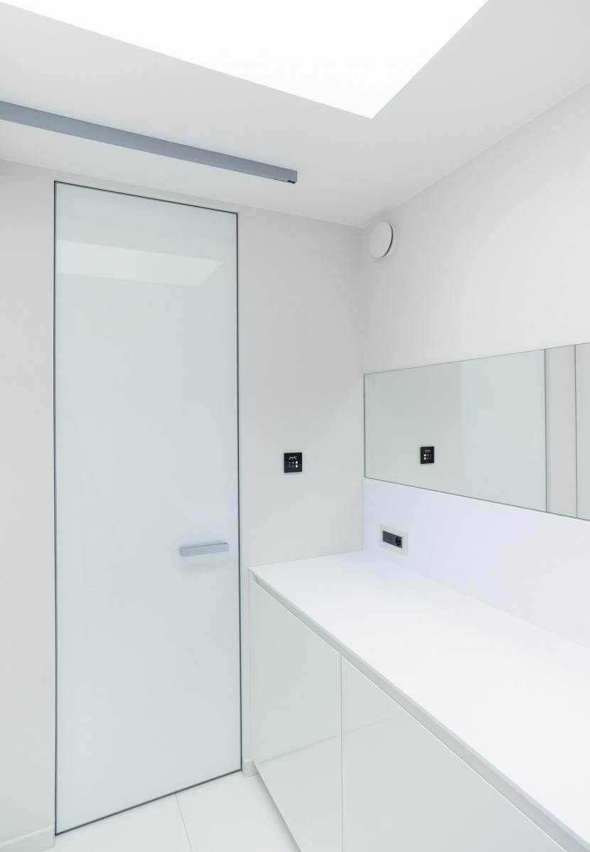 Приховані двері New Modelli GLASS — архітектурна чистота — фото 2